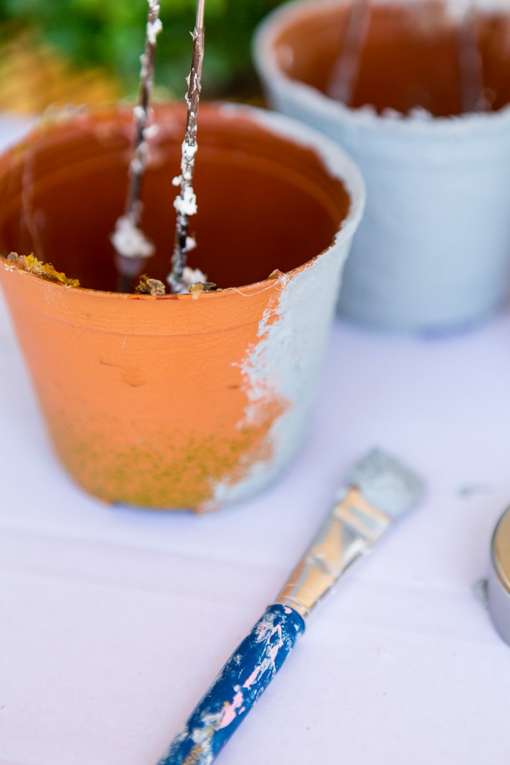 painting plastic flower pots